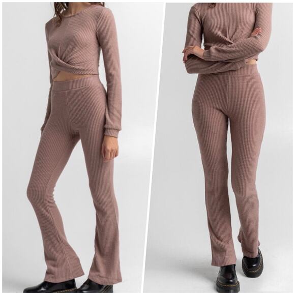 Sky & Sparrow | Women | Taupe Waffle Knit Thermal Crop Top Flare Pant Set | L-XL - Picture 13 of 15